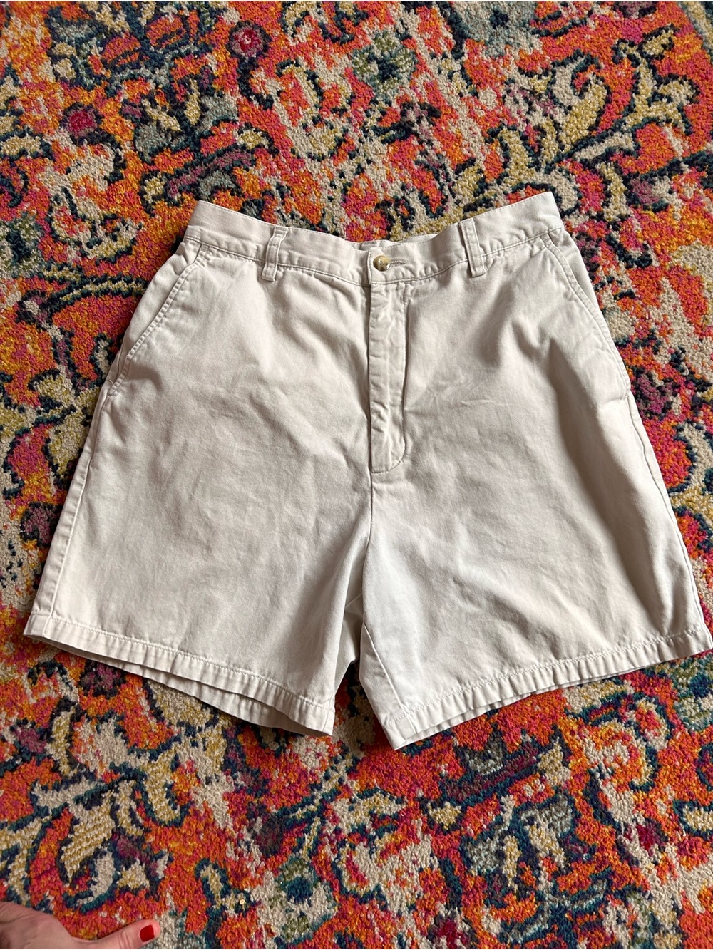 Vintage High waisted Eddie Bauer women’s Shorts Cream Size 10